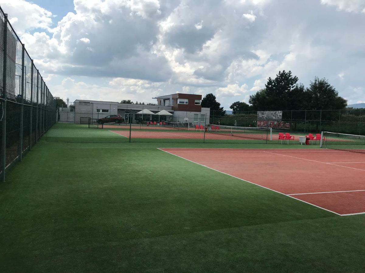 Greenbay Golf Apartments Trencin Ngoại thất bức ảnh